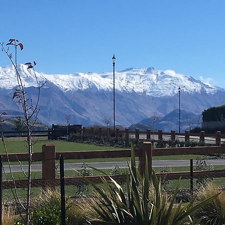 Minaret Ridge Retreat Hotel Wanaka Exterior foto