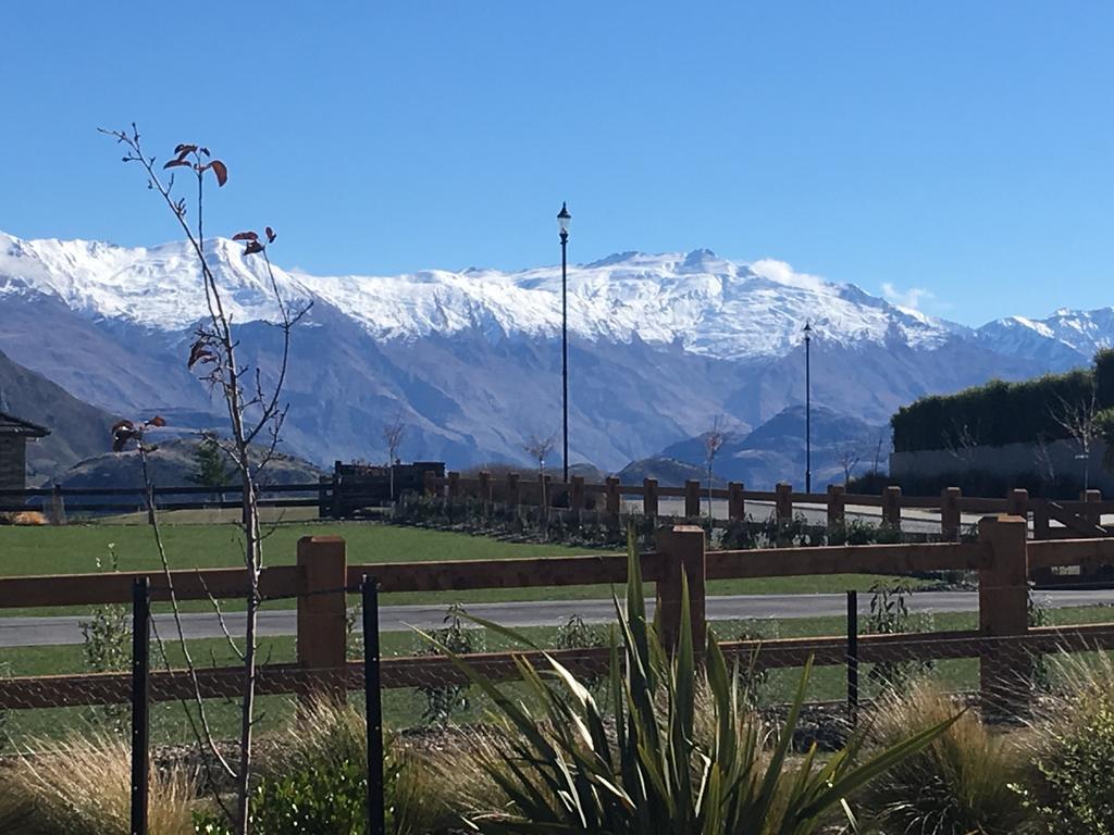 Minaret Ridge Retreat Hotel Wanaka Exterior foto